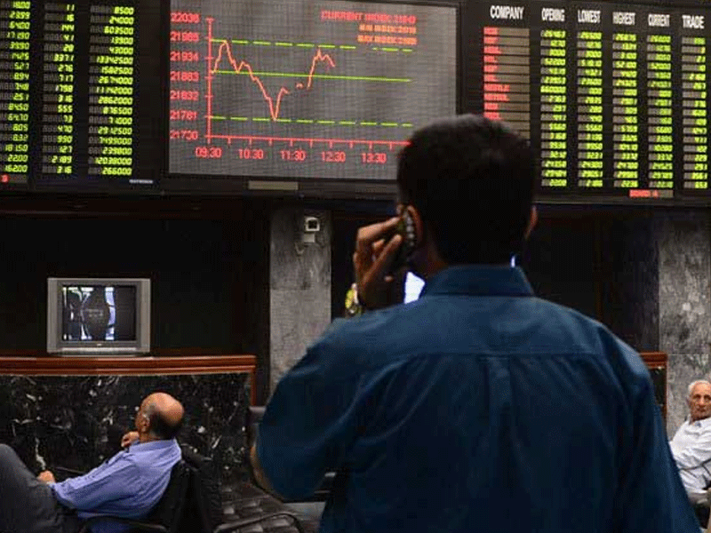 PSX witnesses bullish trend, gains 722pts