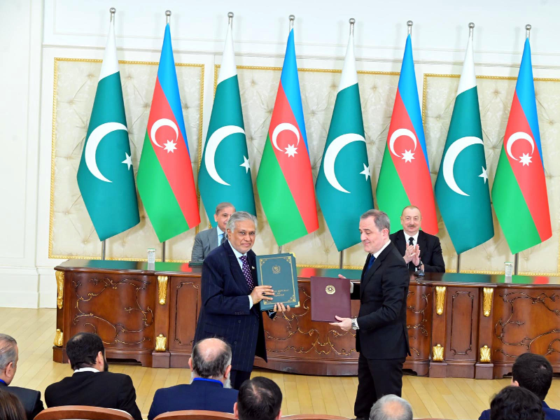 Pakistan Azerbaijan set $2b bilateral investment target