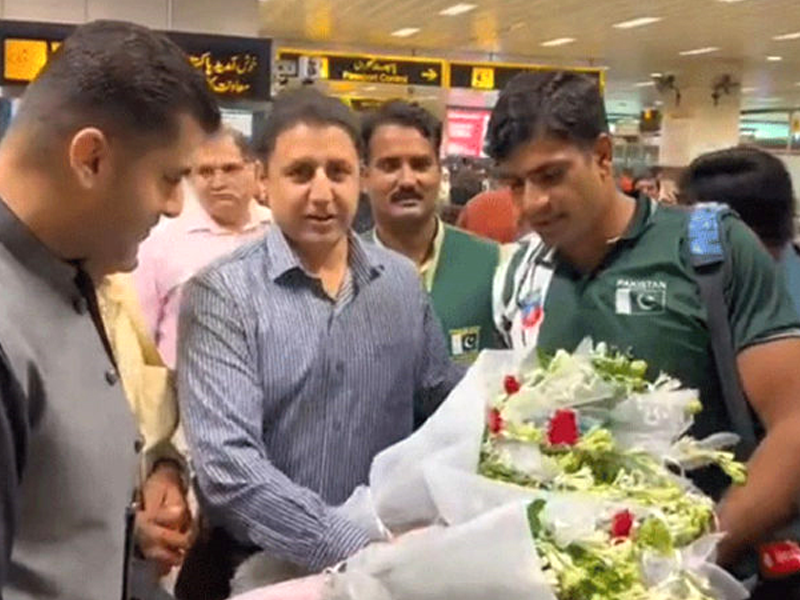 Arshad Nadeem reaches Pakistan, urges govt to support athletes