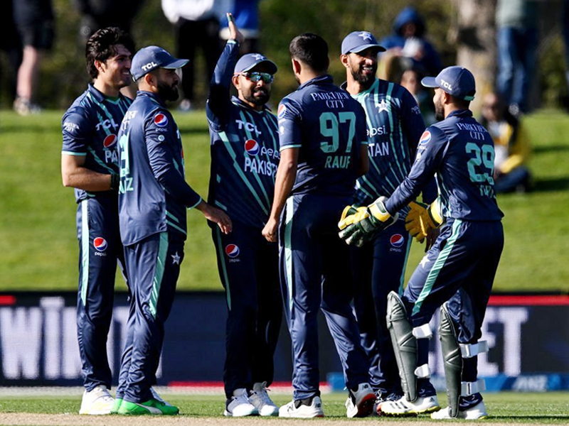 Pakistan beats Bangladesh in tri-series opener