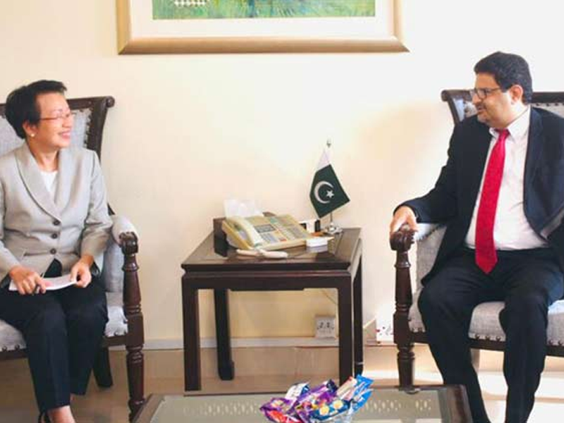 AIIB appreciates govt’s economic policies in meeting with Miftah Ismail