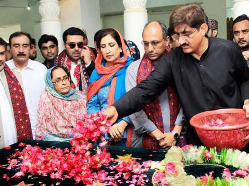 CM Sindh visits Bhutto family mausoleum