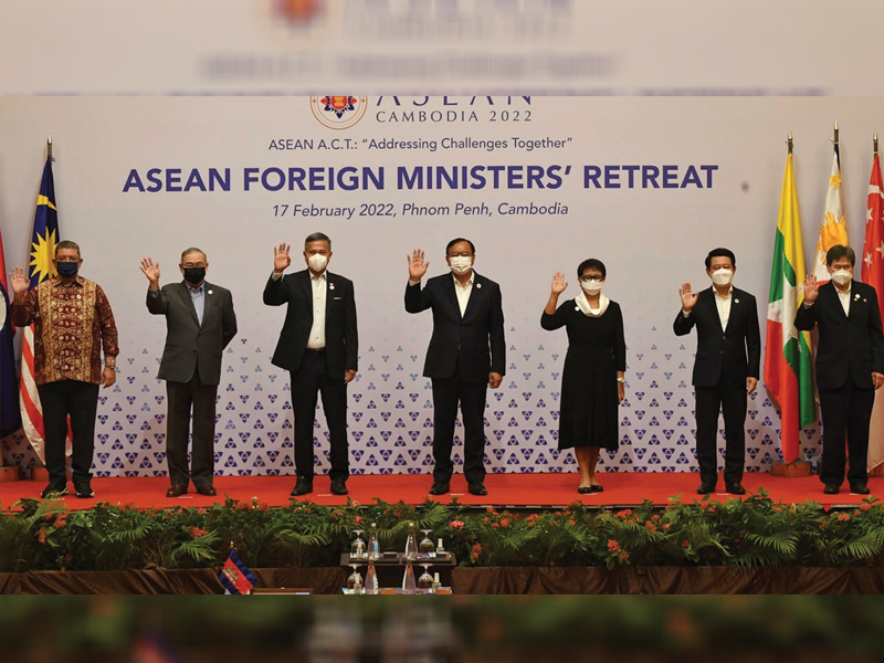 ASEAN foreign ministers to push for tougher action on Myanmar