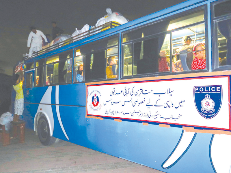 Return of flood affectees to native places starts, Sindh Police provides bus shuttle service