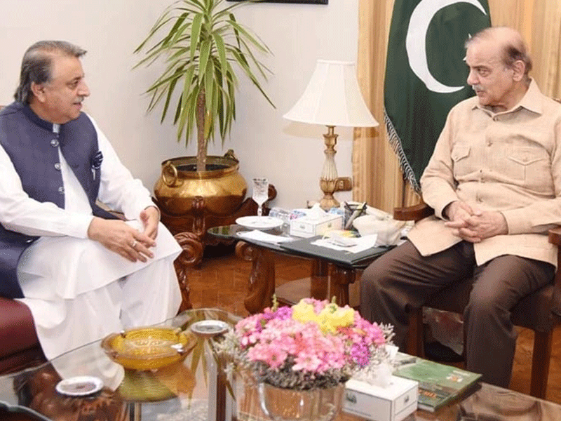 Gov Balochistan briefs PM over development projects