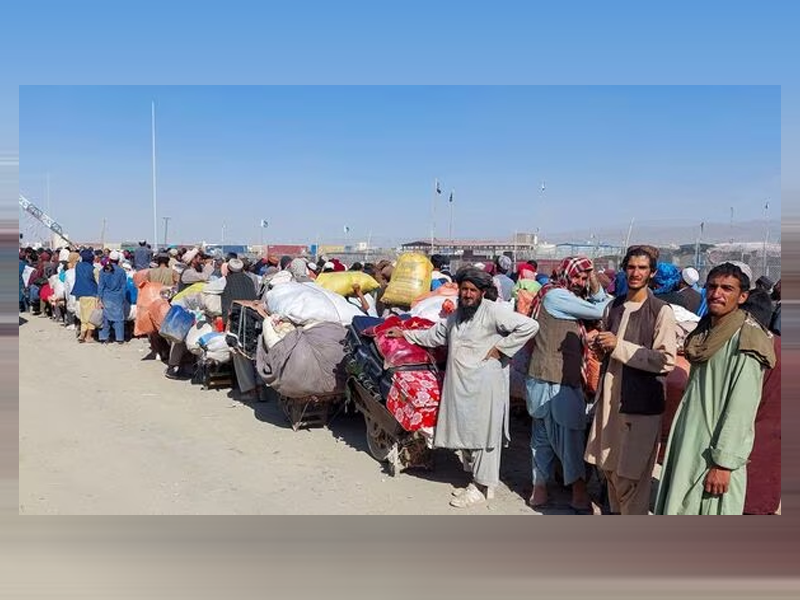 Initial group of undocumented migrants depart Karachi for Chaman