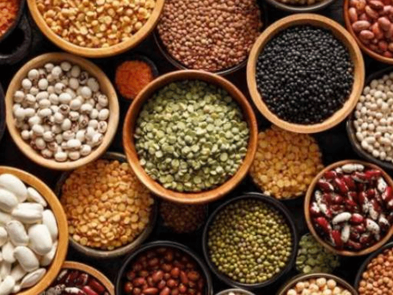 Pulses’ prices decline as containers get clearance at Karachi Port