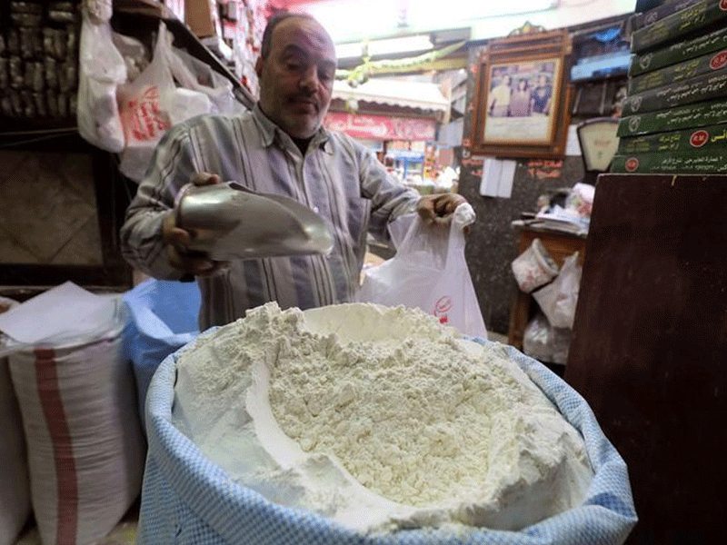 Kumar takes notice of high flour prices in Hyderabad