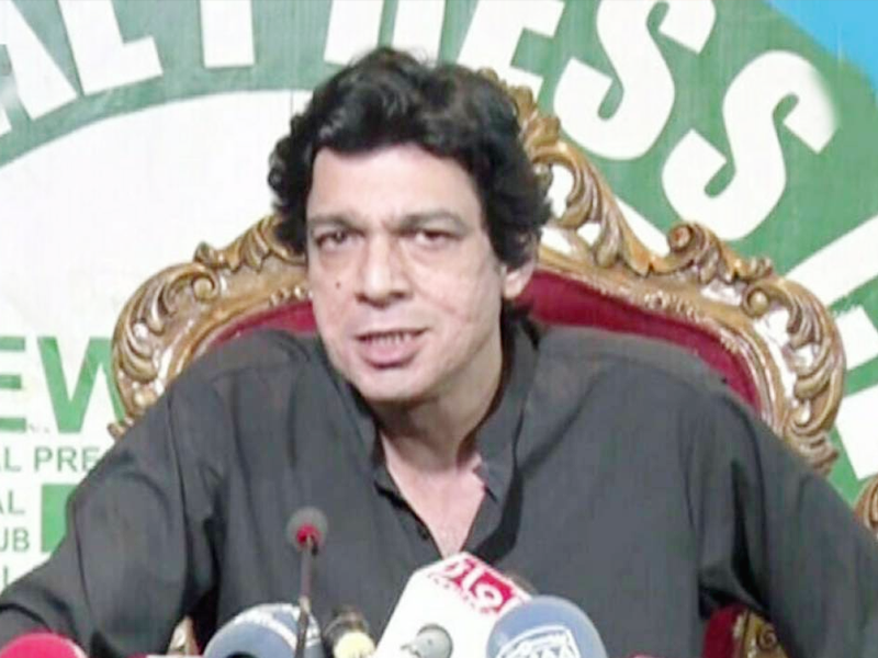 Faisal Vawda fires verbal shots on Shahzad Akbar for ‘misleading’ PTI Cabinet