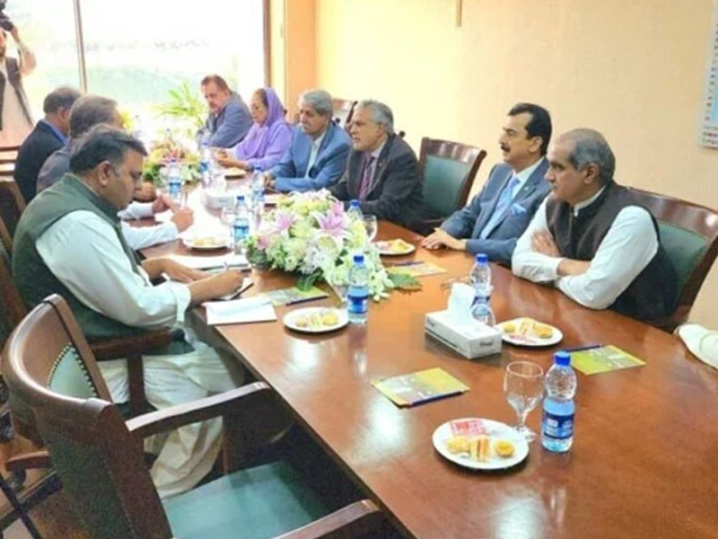 Govt team members take respective leadership into confidence on dialogue with PTI