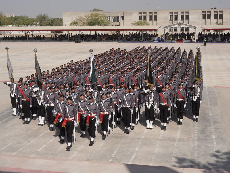 Corps Commander Karachi praises ASF efforts in ensuring airports' security