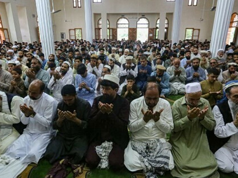 Gulf nations, other countries celebrate Eid-ul-Azha with huge prayer gatherings