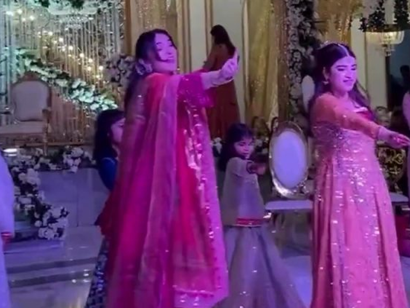 Yumna dances to ‘Teri Baaton Main Aisa Uljha Jiya’