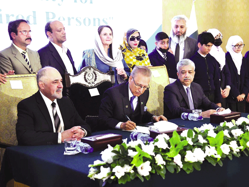 President Alvi signs Marrakesh Treaty for visually impaired access