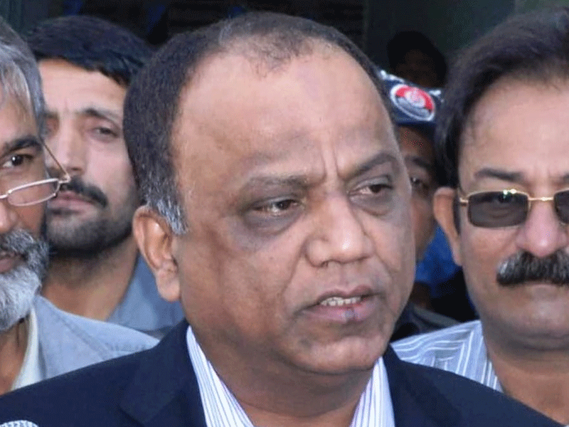 MQM leader Babar Ghauri lands in Karachi