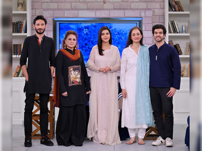 Samiya gives an appearance with son Hatim in morning show