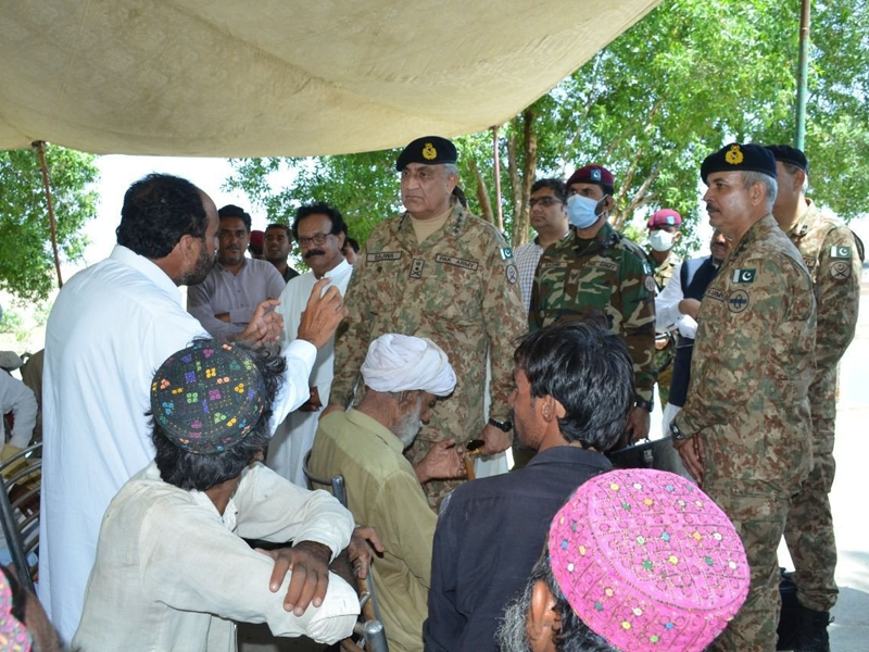 COAS Bajwa spent time with flood affectees, visits Interior Sindh areas