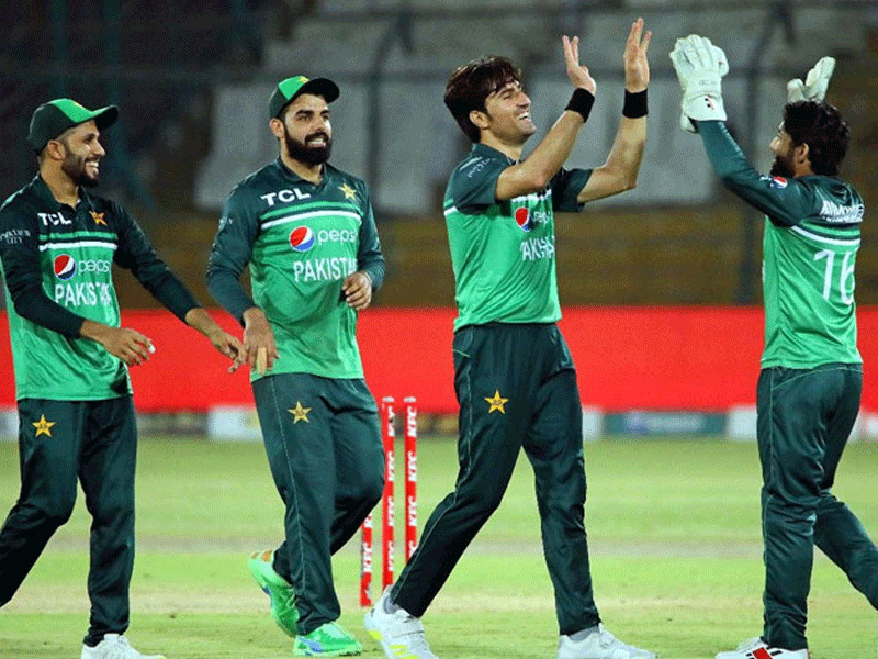 Pakistan thumps New Zealand to claim historic series victory