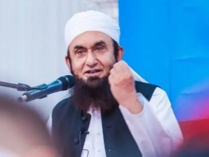 Maulana Tariq Jamil slams joint family system