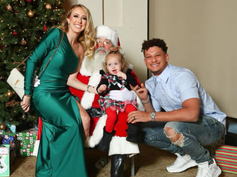 Brittany, Patrick Mahomes enjoying holidays with family