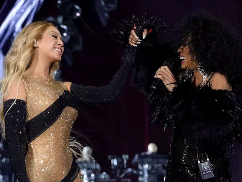 Beyoncé gets giddy as Diana sings her Happy Birthday