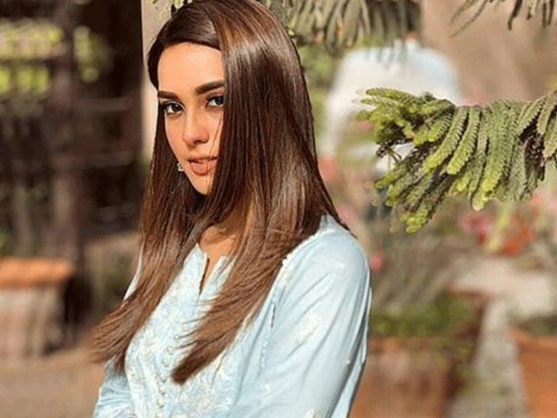 Iqra Aziz barred from reciting ‘verse’ on set