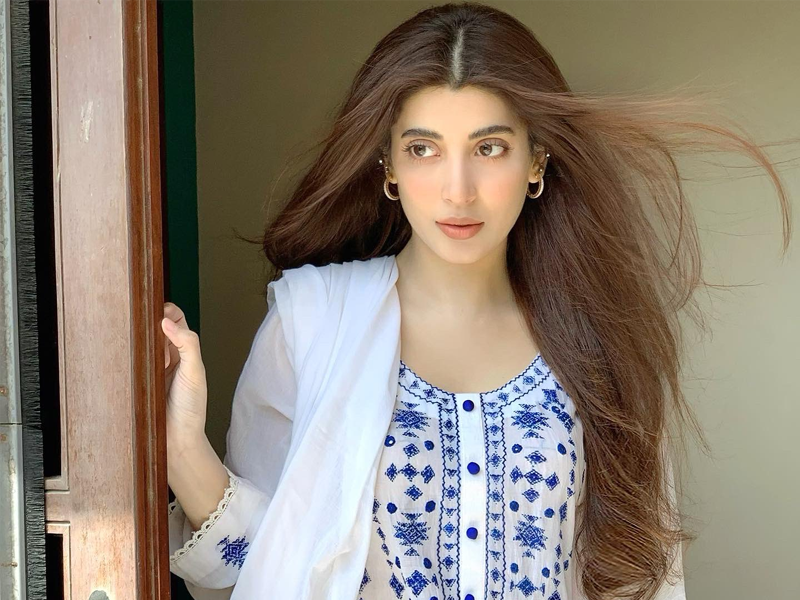 Urwa’s logic beyond understanding: ‘No need of man in life’, actress opines