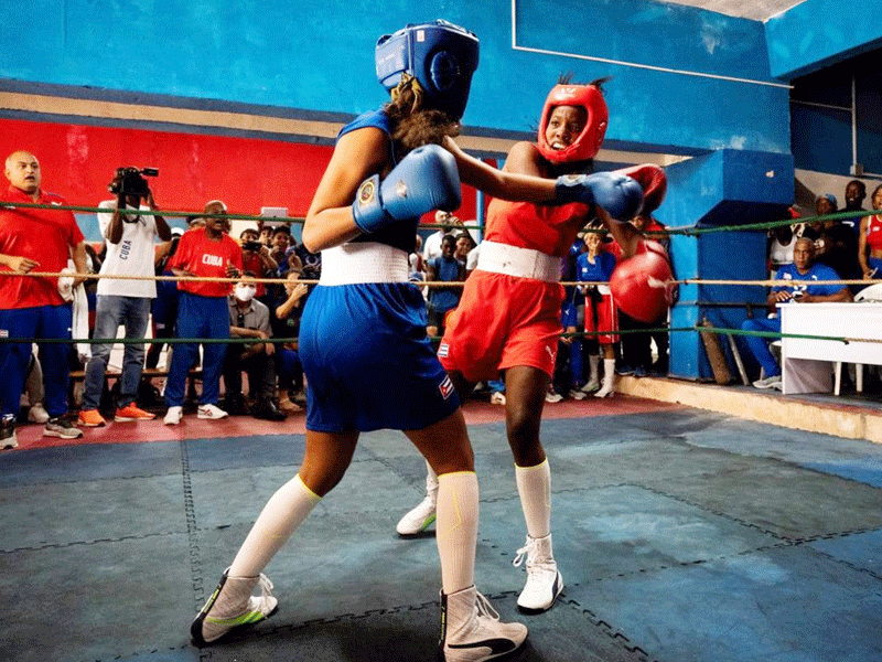 Cuban women, finally in boxing ring