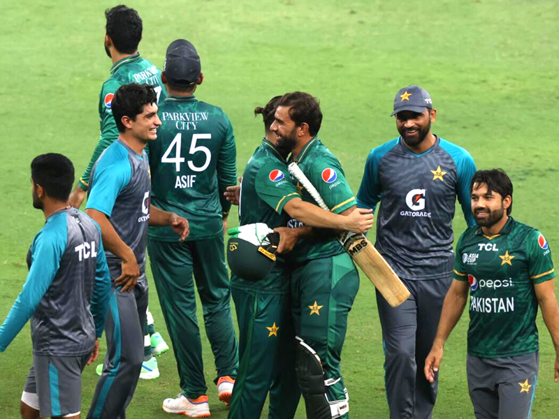 Pakistan crushes India in thriller match by 5 wickets