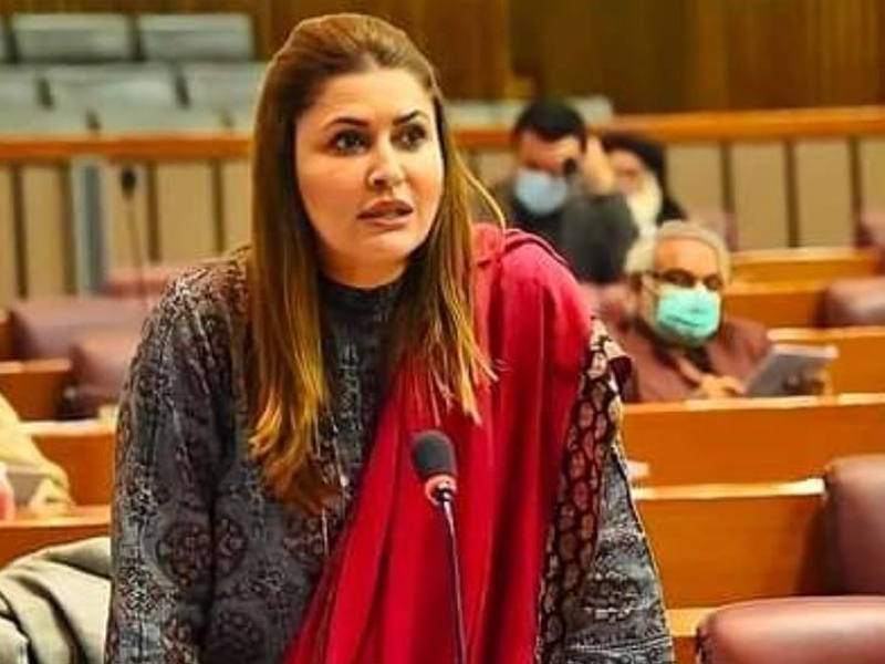 Shazia Marri criticises PTI trolls for using flood situation to attack opponents