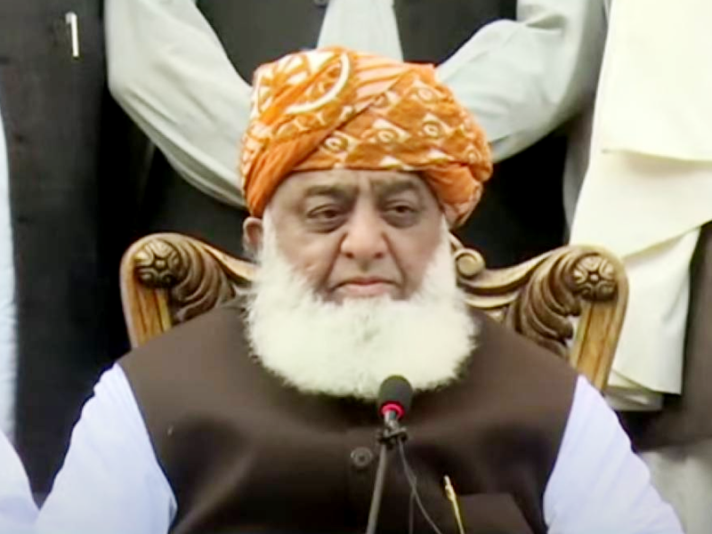 Fazl accuses Imran of blackmailing government