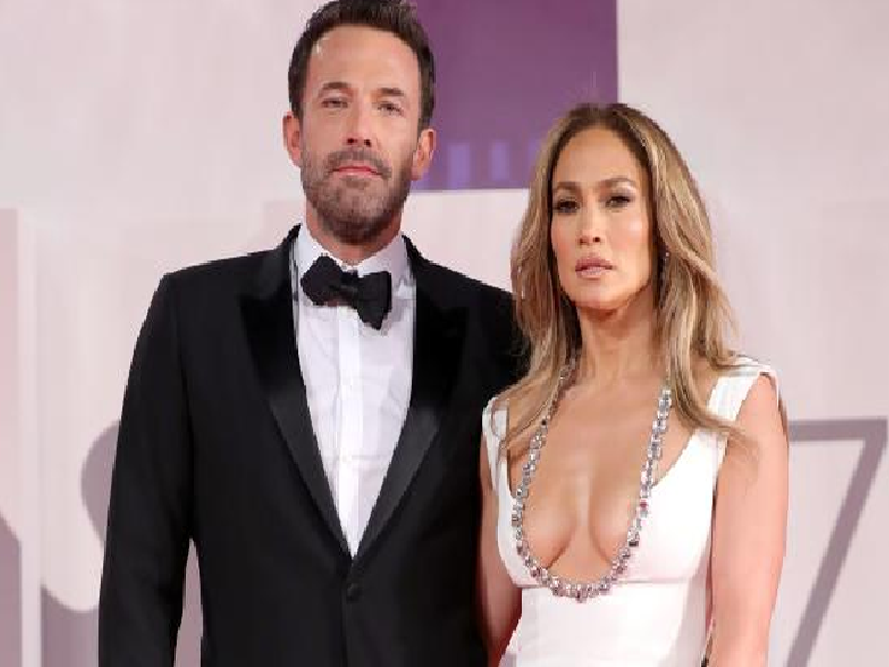 Jennifer Lopez sparks speculation amid Ben Affleck divorce rumors