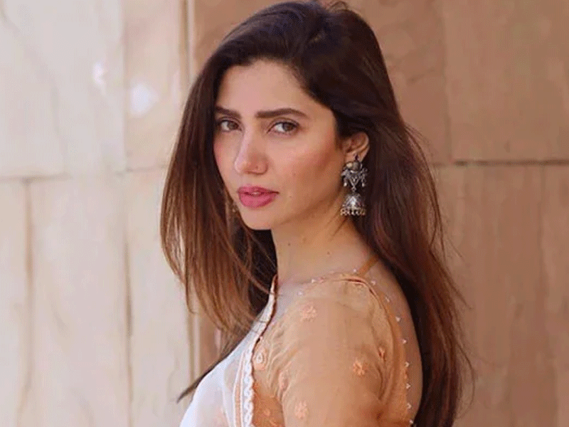 Mahira meets Bollywood stars in Qatar-FIFA World Cup