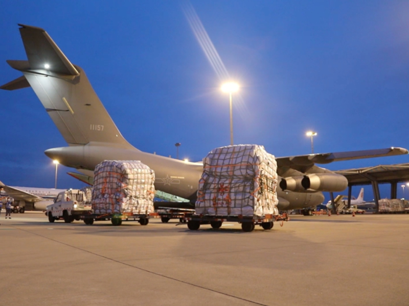 Two Chinese planes carrying flood relief goods reach Karachi