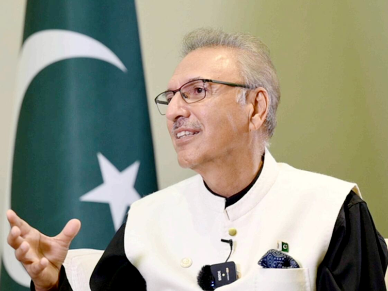 President Alvi trying hard to melt ice between govt, PTI