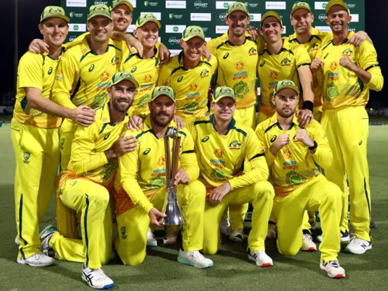 Australia beats Newzealand by 25 runs in 3rd ODI