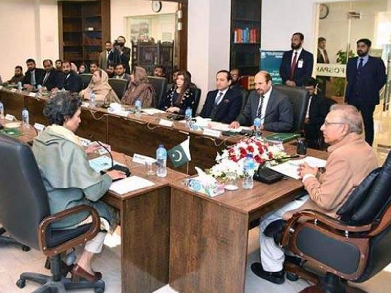 President visits Wafaqi Mohtasib’s office, gets briefing