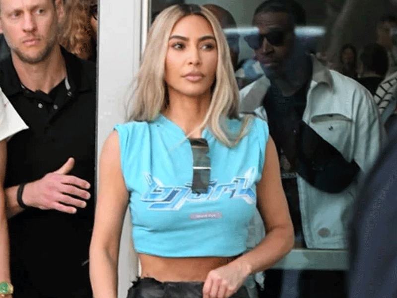 Kim Kardashian fans react as she shows off wrinkly stomach: ‘It looks bizarre’