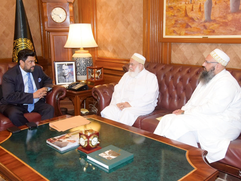 Dawoodi Bohra community team discusses welfare projects with Gov Tessori