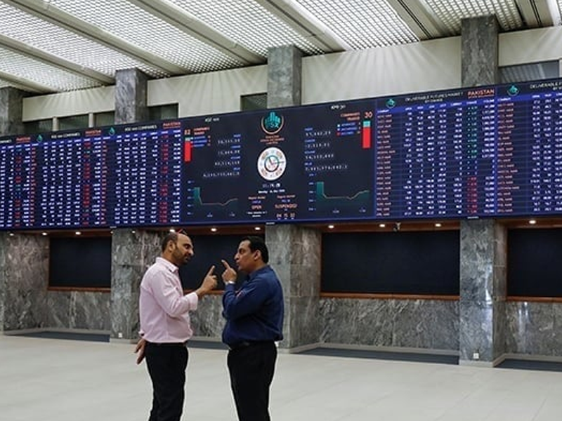 PSX hits new heights: Breaks 90,000 barrier amid positive economic data