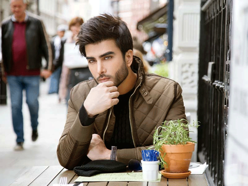 Imran Abbas wows fans with latest video