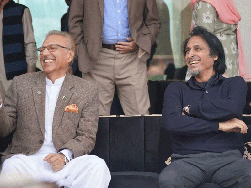 President Alvi attends historic Rawalpindi test to celebrate England return