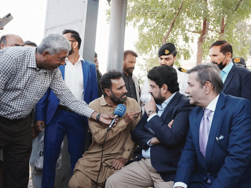 Gov Sindh, Administrator on inspection visit at Shahrah-e-Faisal, Karsaz