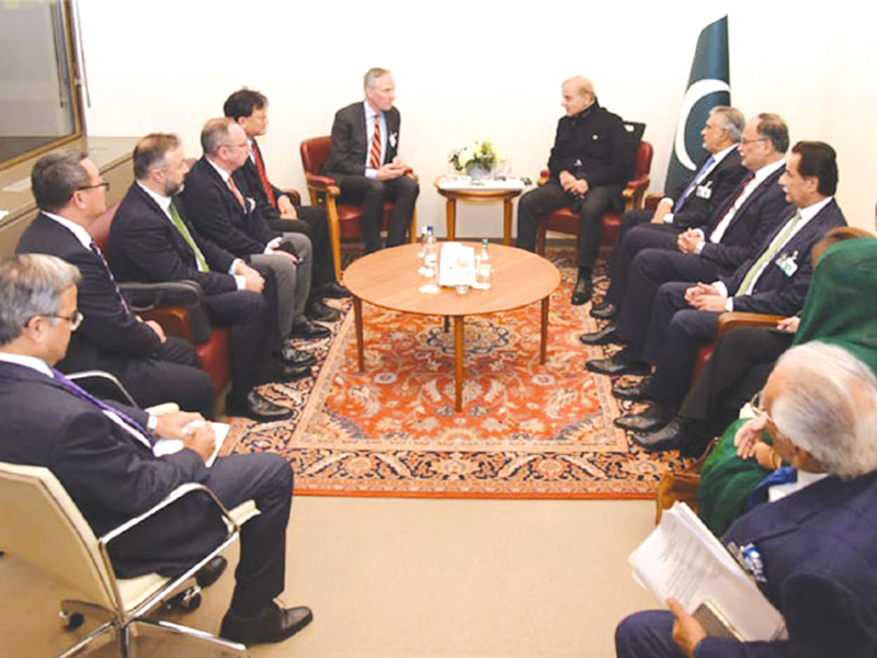 PM apprises WB, ADB officials about rehabilitation of flood affectees