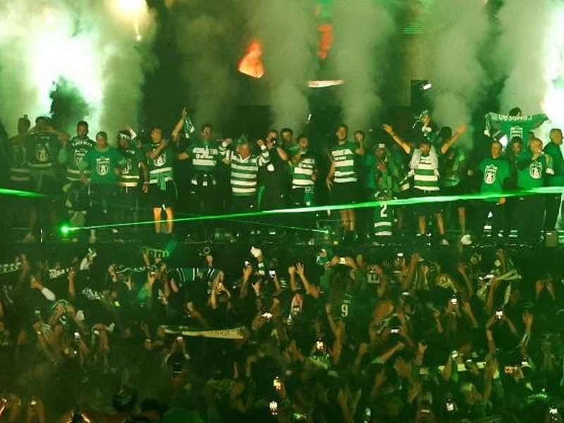 Sporting Lisbon win Portuguese league after Benfica stumble