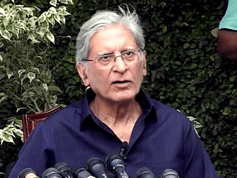 Why Aitzaz Ahsan thinks Nawaz Sharif can’t return back to Pakistan?