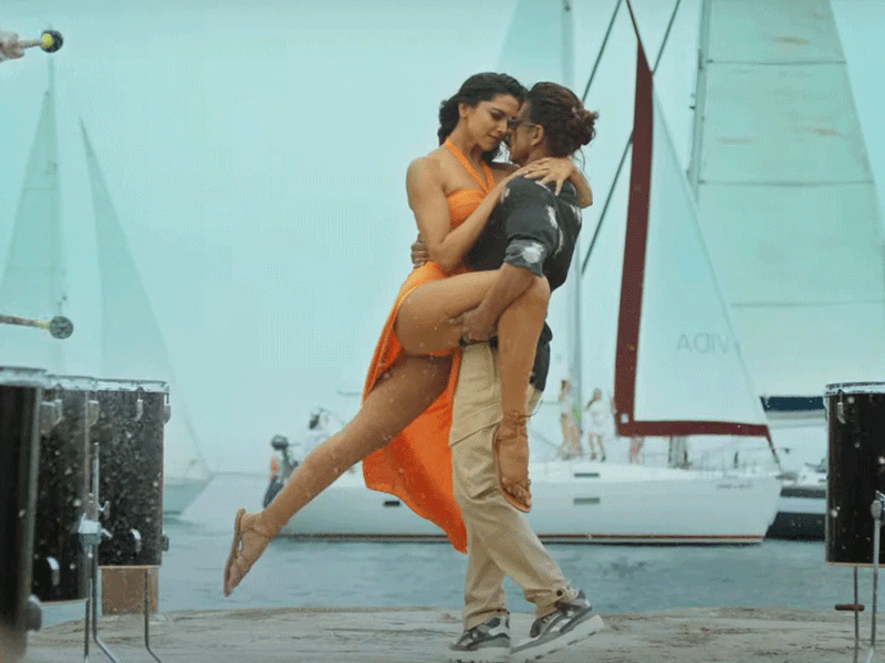 Shirtless Shah Rukh, Deepika in swimsuit live up to expectations from ‘Besharam Rang’