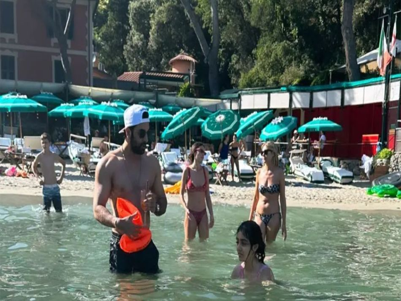 Ranbir's poolside bonding with niece Samara in Italy