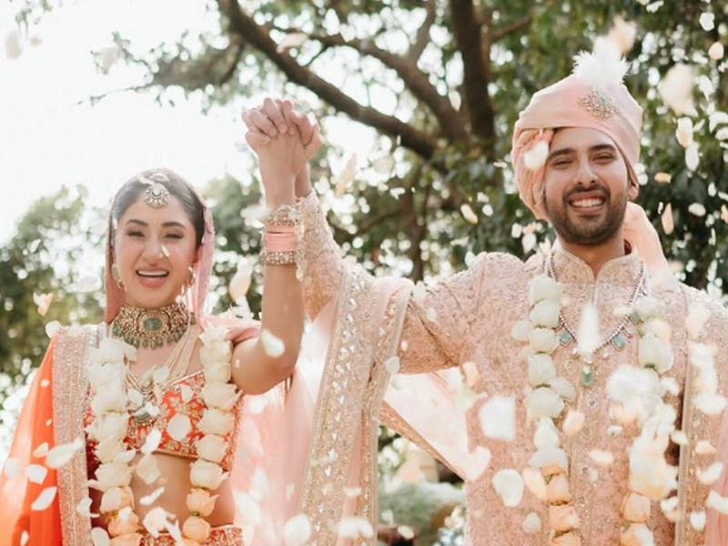 Singer Armaan Malik ties knot with Aashna Shroff