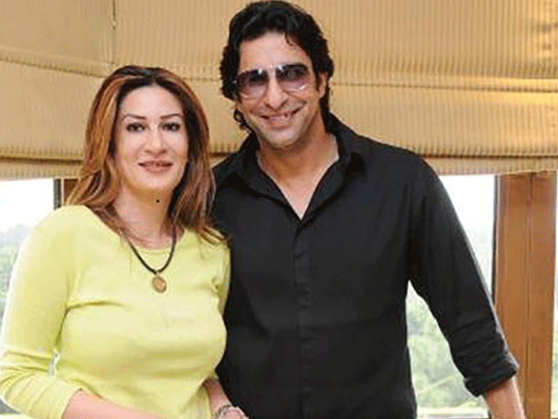 Wasim breaks into tears remembering first wife Huma